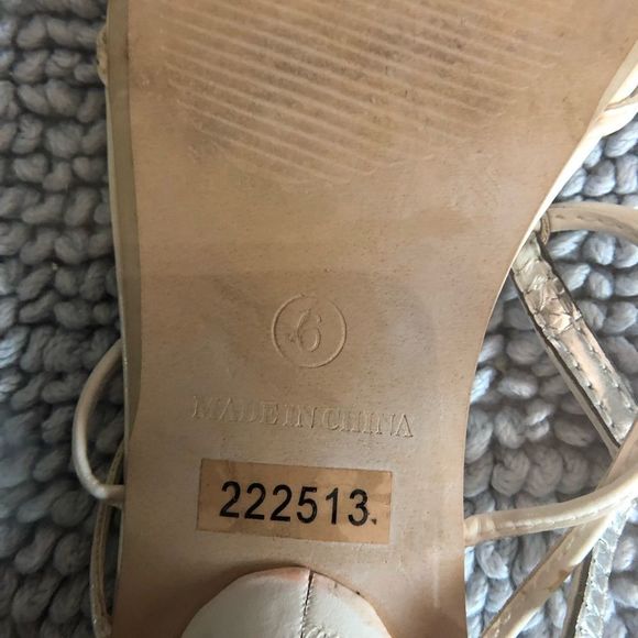 La Château  strapy white kitten heel sandals  6 - Picture 10 of 11